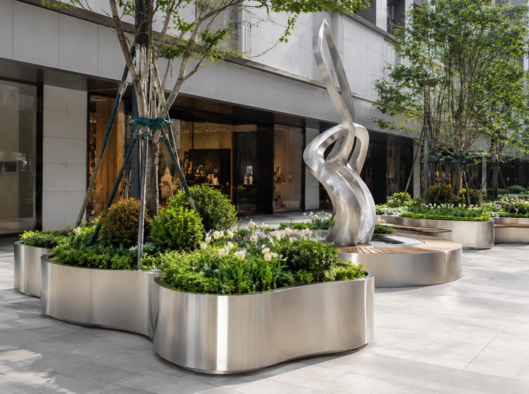 临翔区不锈钢景观雕塑与金属花箱